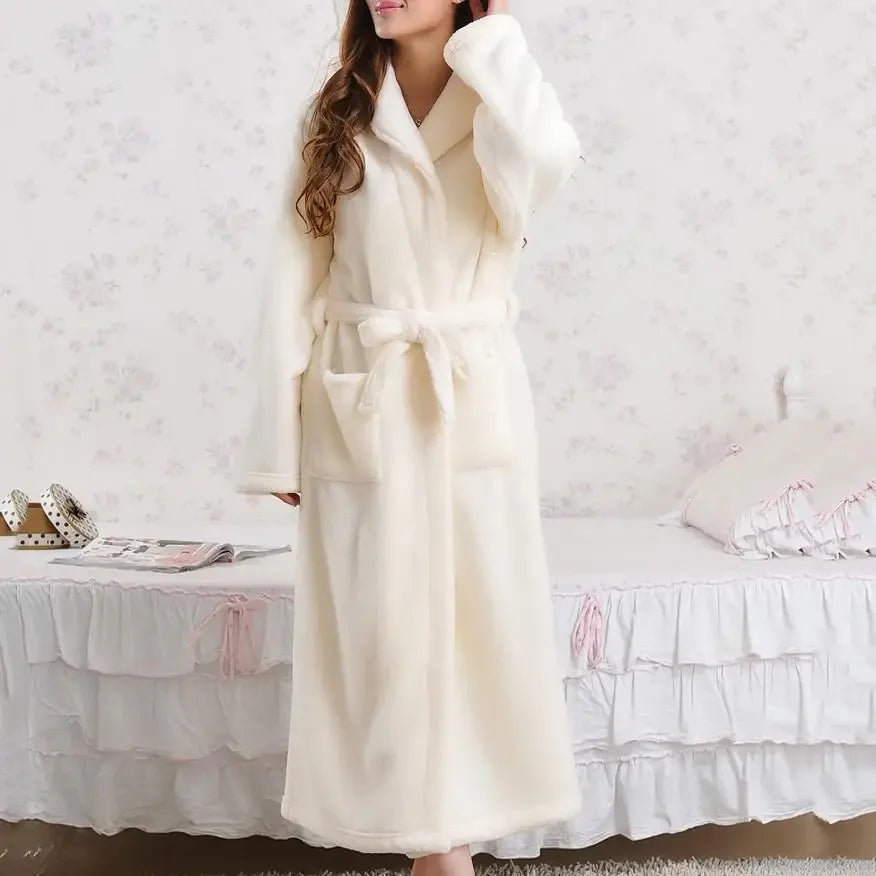 Langer Winter-Bademantel aus Korallenvlies – Dicker Warmer Flanell-Morgenmantel im Kimono-Stil für Zuhause