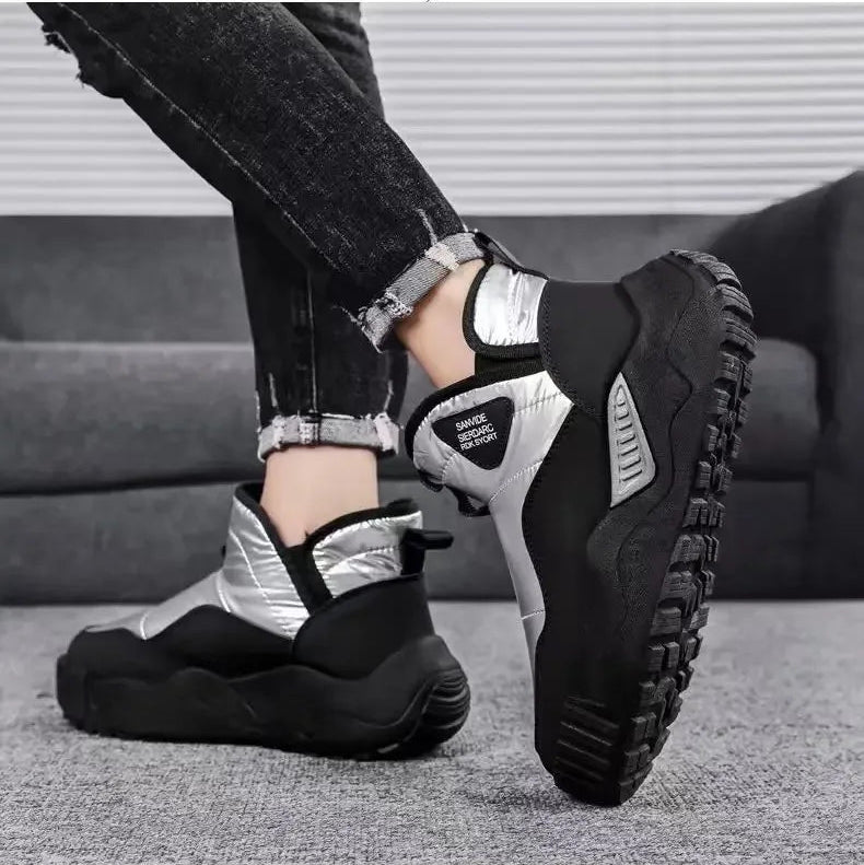 Gefütterte Herren Winterstiefel – Wasserdichte Hohe Schneestiefel mit Kunstfellfutter | Rutschfeste Warme Baumwollschuhe für Outdoor & Alltag Kaufschwan®