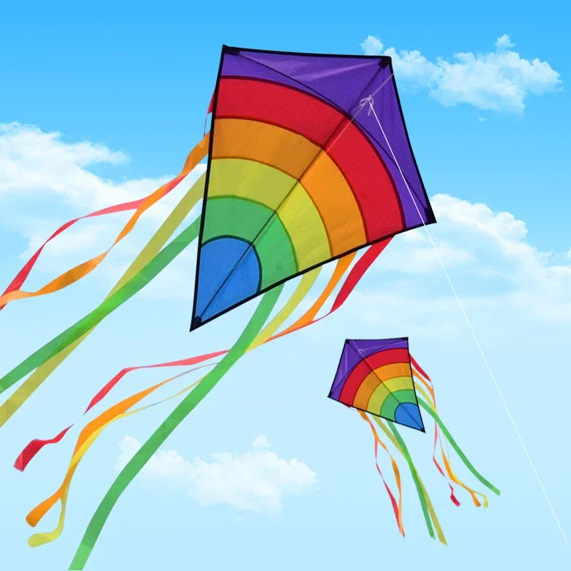 Bunter Regenbogen-Drachen in Rautenform – Kinderdrachen mit Langem Schwanz für Anfänger, Strand und Freizeit im Freien Kaufschwan®