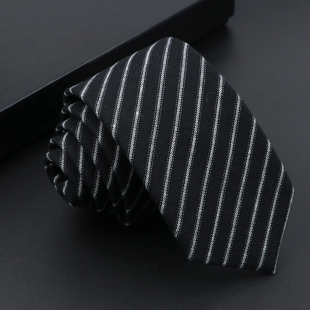Herren Schmale Polyesterkrawatte – Handgefertigte 100% Polyester Krawatte | Uni & Gestreift für Business, Anzug & Formelle Anlässe Kaufschwan® Schwarz mit weißen Streifen