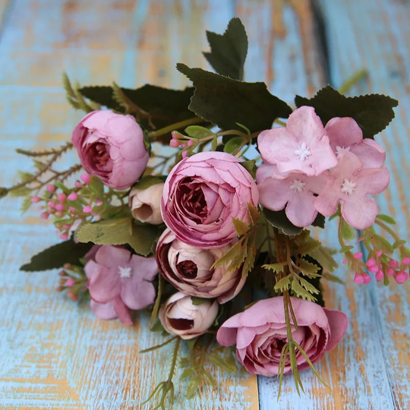 Herbstliche Künstliche Teerosen & Gerbera Seidenblumen – Kunstblumenstrauß für Hochzeit, Zuhause & Raumdekoration Kaufschwan®
