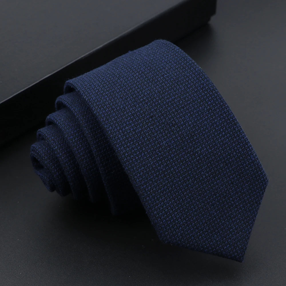 Herren Schmale Polyesterkrawatte – Handgefertigte 100% Polyester Krawatte | Uni & Gestreift für Business, Anzug & Formelle Anlässe Kaufschwan® Dunkelblau