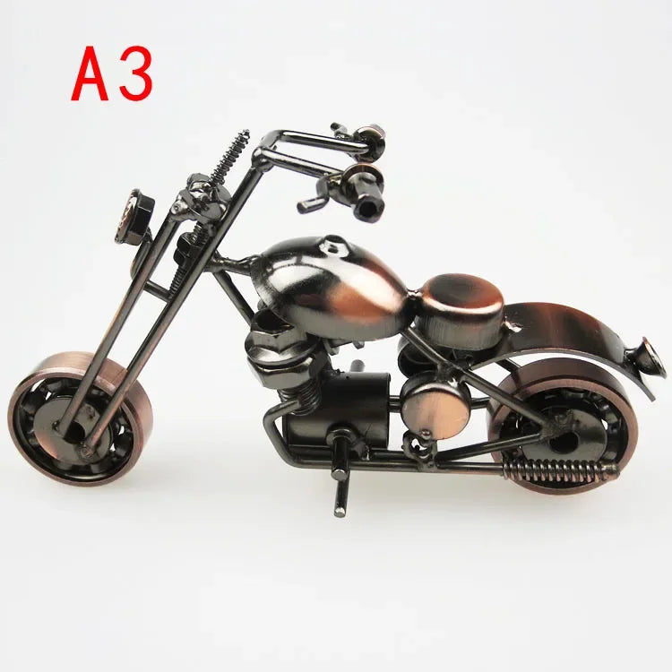 Retro Motorrad Modell aus Metall – Handgefertigte Eisen-Motorradfigur für Zuhause, Büro und Sammlungen Kaufschwan® Design A3 - 15x6x7.5cm