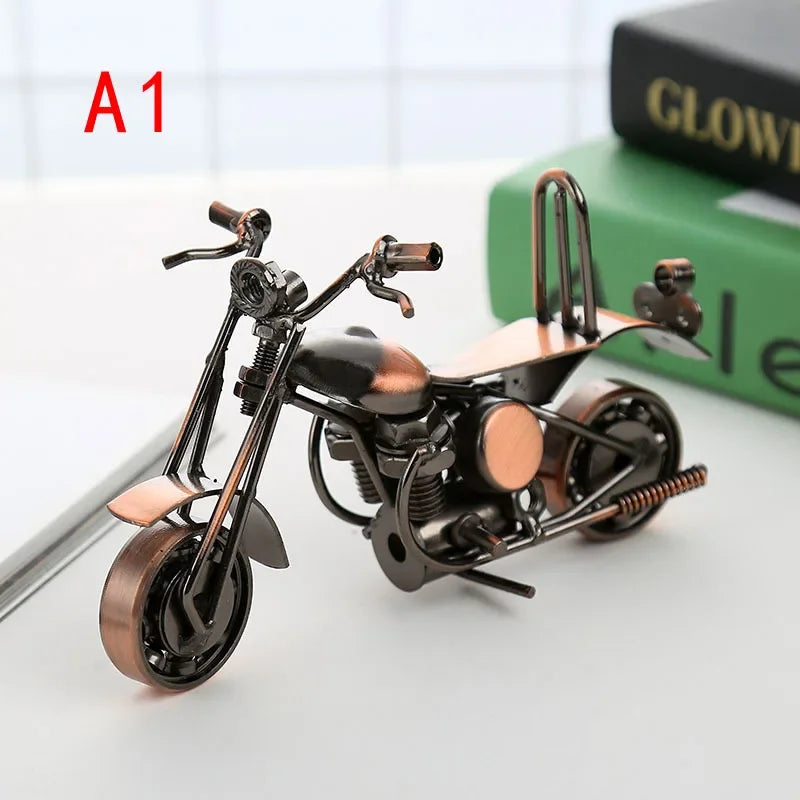 Retro Motorrad Modell aus Metall – Handgefertigte Eisen-Motorradfigur für Zuhause, Büro und Sammlungen Kaufschwan® Design A1 - 15x6x7.5cm