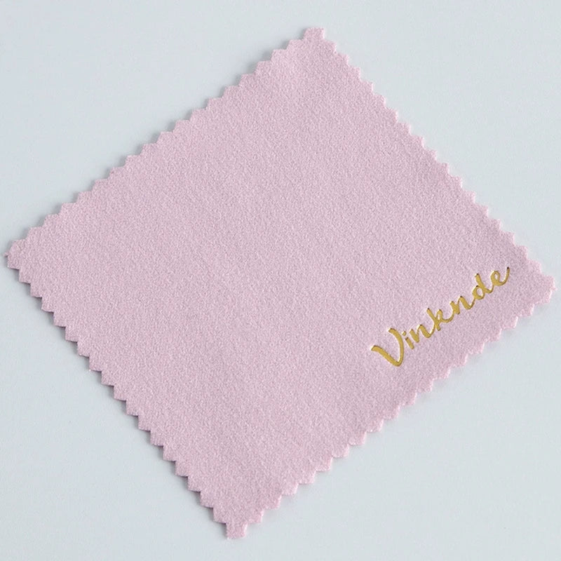 50 Stück Silber Poliertücher mit geprägtem Logo – 8×8cm Mikrofaser-Wildleder Stoff | Schmuckreiniger für Silber, Gold & Accessoires Kaufschwan® Rosa Mit Logo