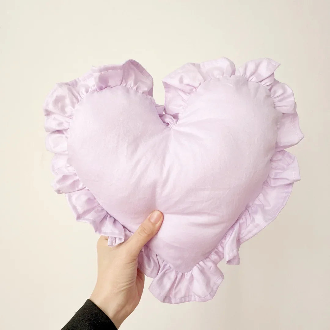 Romantisches Rosa Herz Satin Kissen | Ultra Weich mit Rüschenkante | Schlafzimmer, Wohnzimmer & Hochzeitsdeko Kaufschwan® Hellviolett