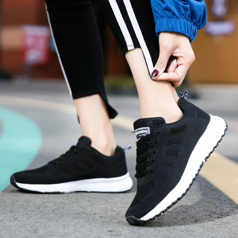 Damen Sneaker – Modische Flache Schuhe mit Plateau-Optik | Bequeme Alltagsschuhe in Übergrößen Kaufschwan®