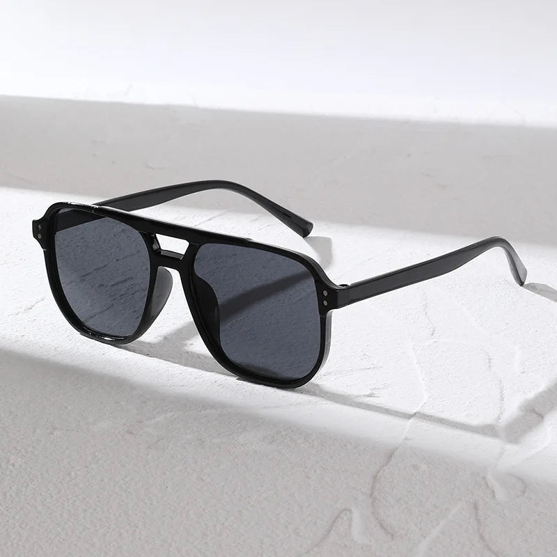 Retro-Sonnenbrille mit Doppelsteg – Modische Sonnenbrille im Vintage-Stil für Damen und Herren, ideal für Alltag, Pendeln und Freizeit im Freien Kaufschwan® Schwarz