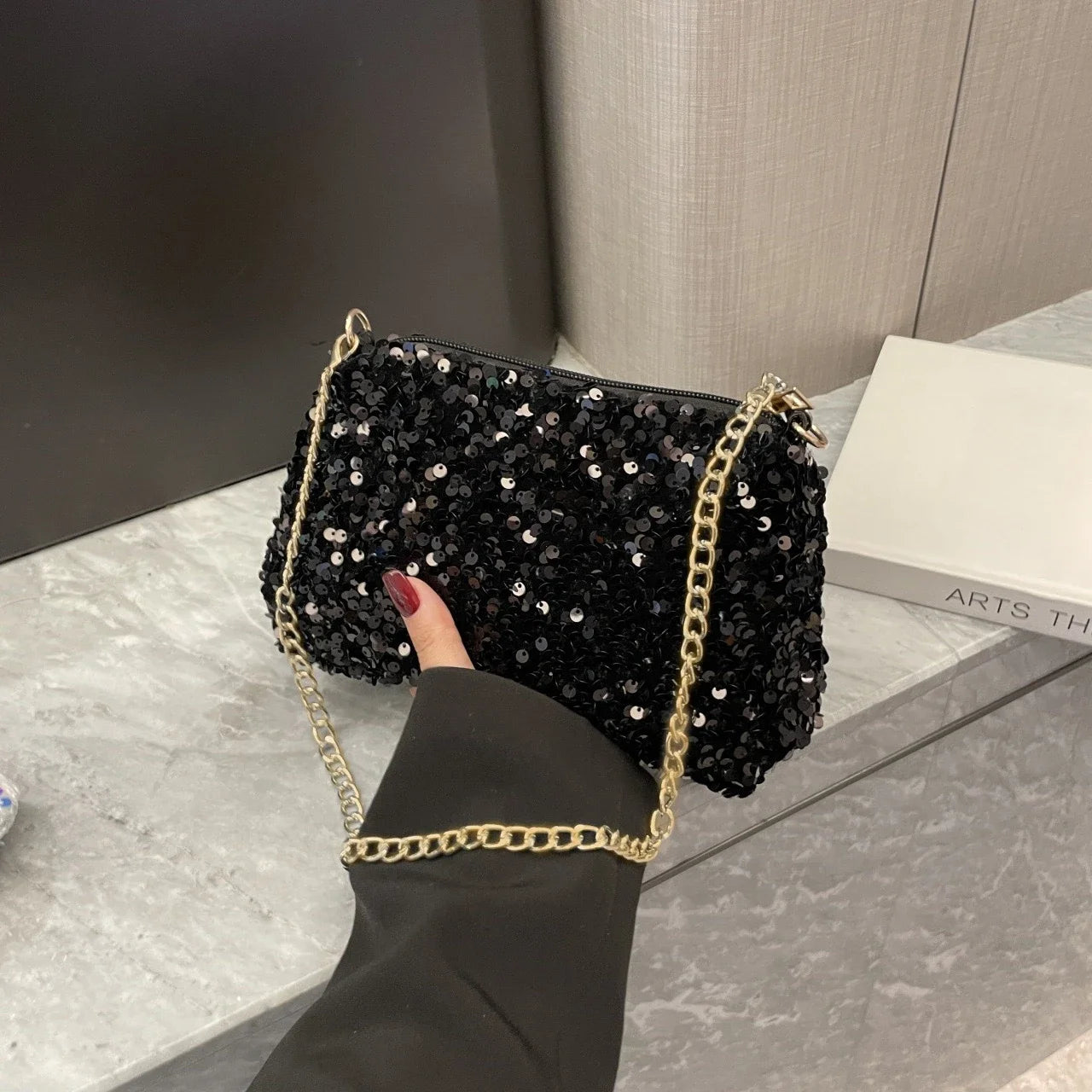 Pailletten Crossbody Kettentasche – Einfarbige Schultertasche, Underarm Bag & Abend Clutch Handtasche für Damen Kaufschwan® Design 1