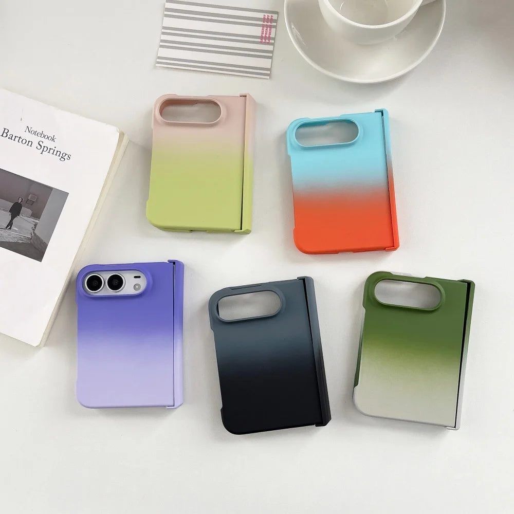 Luxuriöse Schlanke Schutzhülle mit Farbverlauf für iPhone Duo – Matte Hart-PC-Hülle mit Stoß- und Scharnierschutz Kaufschwan®
