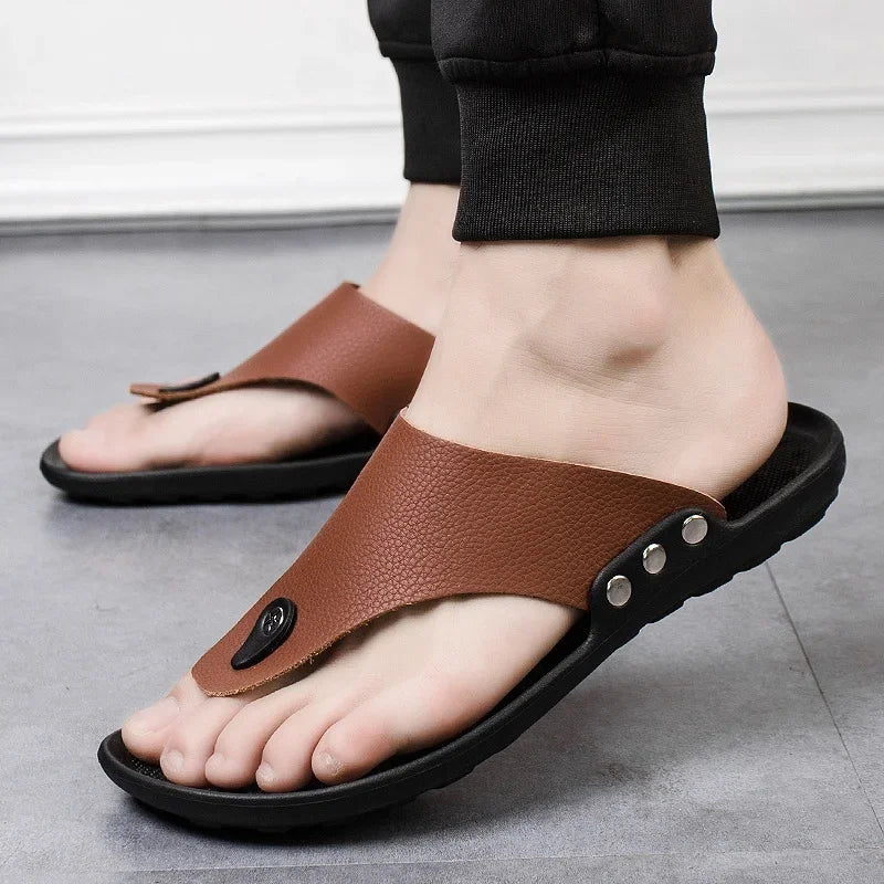 Herren Sommer Hausschuhe | Bequeme Braune Flip-Flops | Rutschfeste Strandsandalen & Badeschuhe Kaufschwan® Braun 44