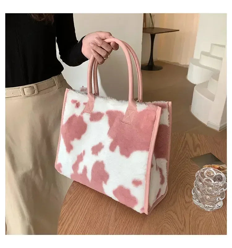 Damen Handtasche aus Weichem Plüsch – Winter Tote mit Leoparden- & Kuhmuster | Flauschige PU Leder Unterarm Schultertasche Kaufschwan®