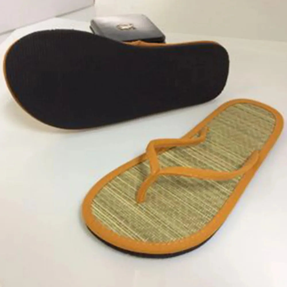 Damen Flache Flip-Flops | Bequeme Rutschfeste Bambus-Rattan Sandalen | Hausschuhe für Bad & Alltag Kaufschwan®