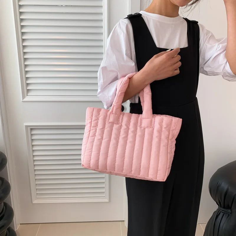 Damen Tote Bag – Gestepptes Nylon mit Baumwollpolsterung | Einfarbige Casual Fashion Schultertasche Kaufschwan®