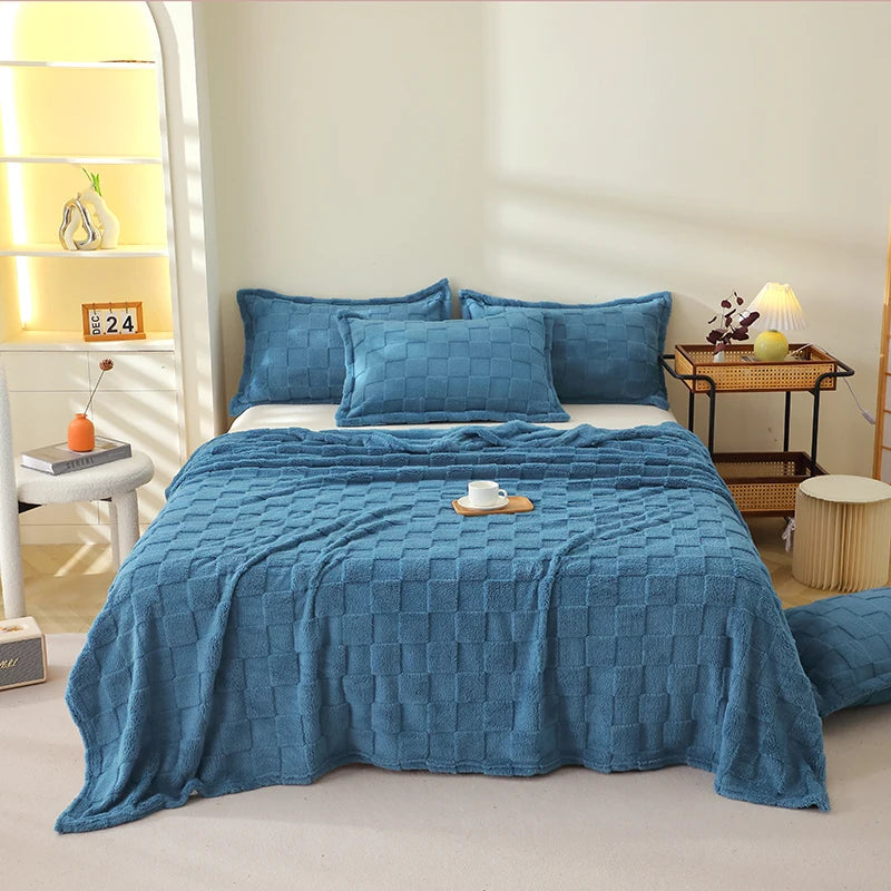 Karierte Weiche Taffeta Fleece Decke – Flauschiger Einfarbiger Bettbezug & Überwurf für Sofa, Bett, Erwachsene, Kinder & Haustiere Kaufschwan® Blau Blanket 100x120cm