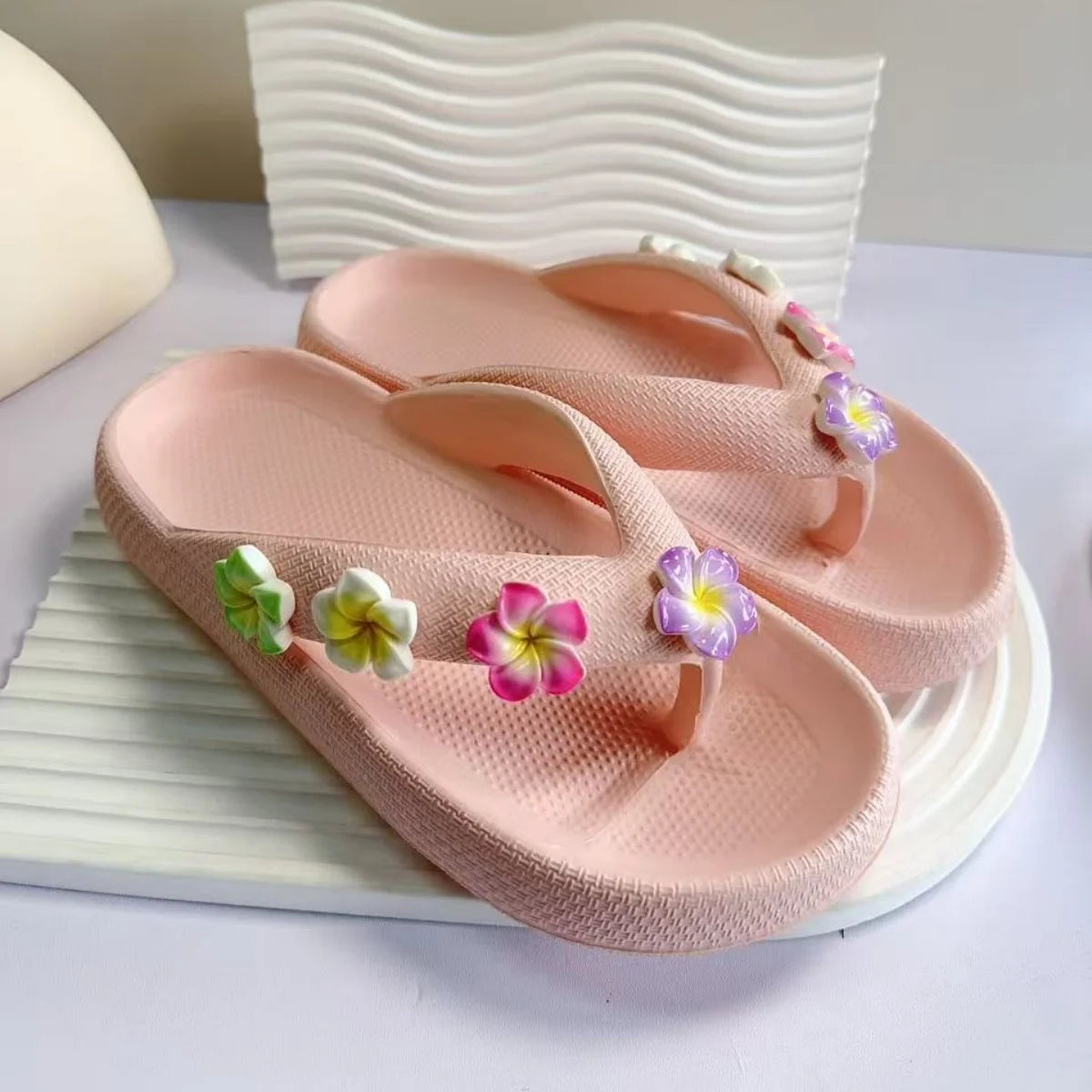 Damen Süße Bunte Ei-Blumen Flip-Flops | Sommer-Sandalen | Strand, Party & Freizeit Hausschuhe Kaufschwan®
