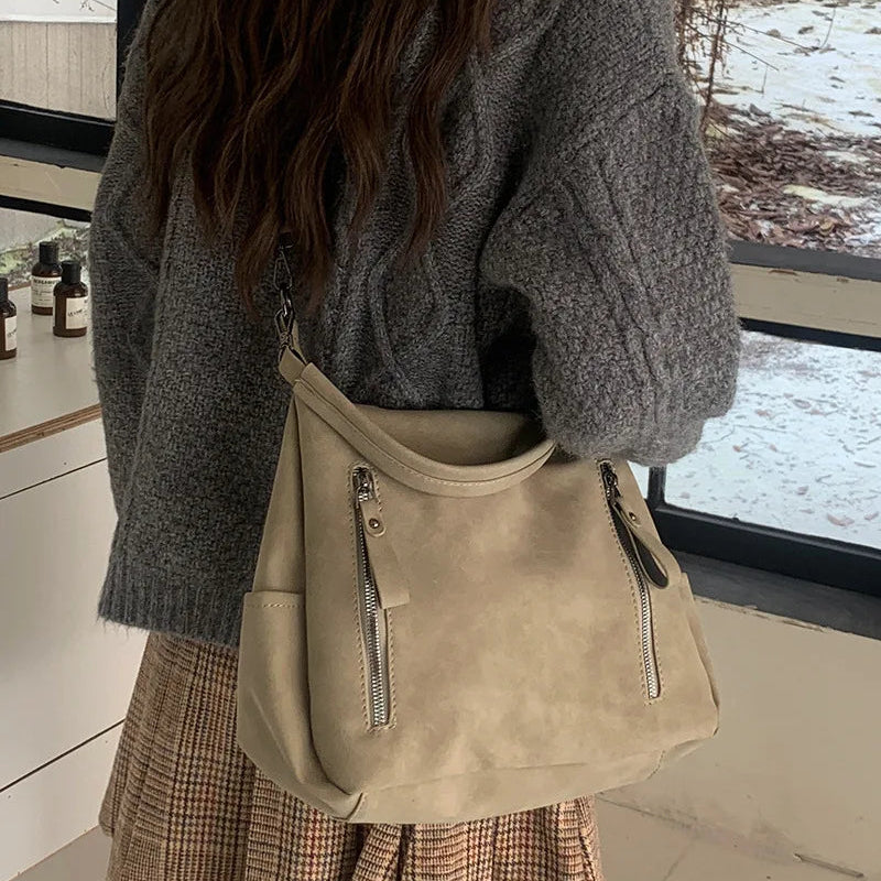 Damen Crossbody Tasche Luxus Designer – Schräge Umhängetasche & Schultertasche | Große Retro Hobo Tasche aus Mattem PU Leder Kaufschwan®