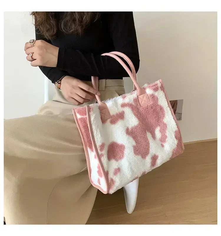 Damen Handtasche aus Weichem Plüsch – Winter Tote mit Leoparden- & Kuhmuster | Flauschige PU Leder Unterarm Schultertasche Kaufschwan®