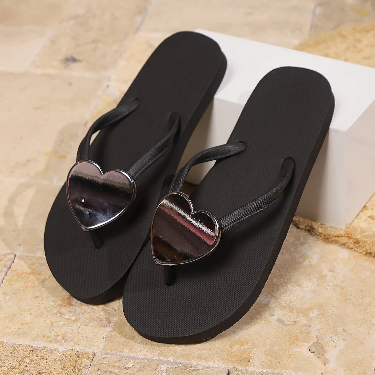 Damen Sommer Flip-Flops | Herz-Design Slipper | Freizeit-, Strand- & Hausschuhe | Größe 43 Kaufschwan® Schwarz 38-39