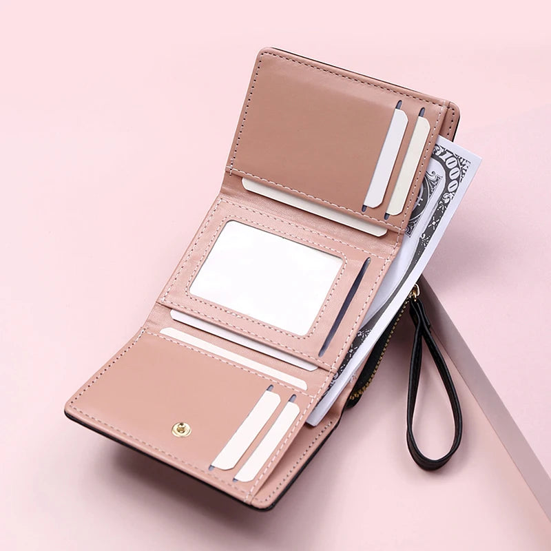 Damen Tri-Fold Kurzgeldbörse – PU Leder Kartenetui | „Love“-Stickerei im Koreanischen Minimalistischen Stil Kaufschwan®