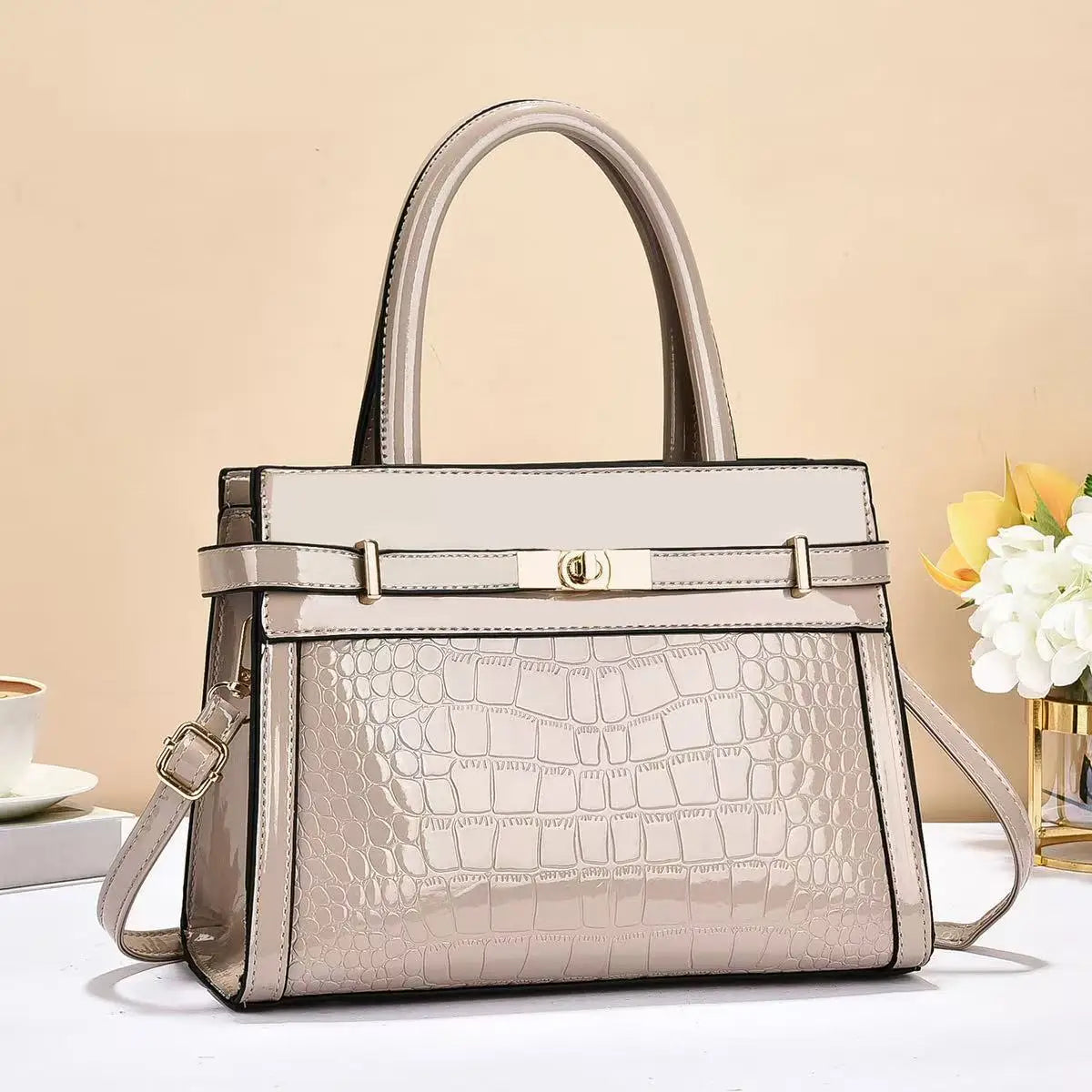 Stilvolle Damenhandtasche mit Kroko Muster – Große Mom Bag | Trendige PU Leder Pendler Schultertasche Kaufschwan® Beige