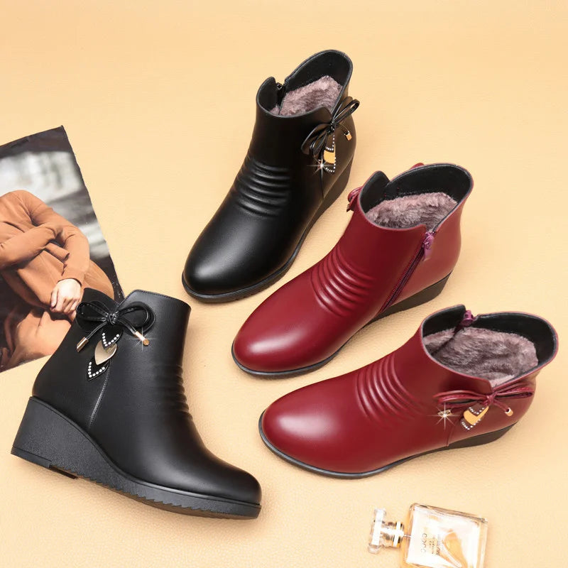 Damen Warme Baumwollschuhe – Weiche Leder Kunstfell Gefütterte Knöchelstiefel | Plateau Keilstiefel Rutschfest Kurzschaft Stiefel für Mütter Kaufschwan®