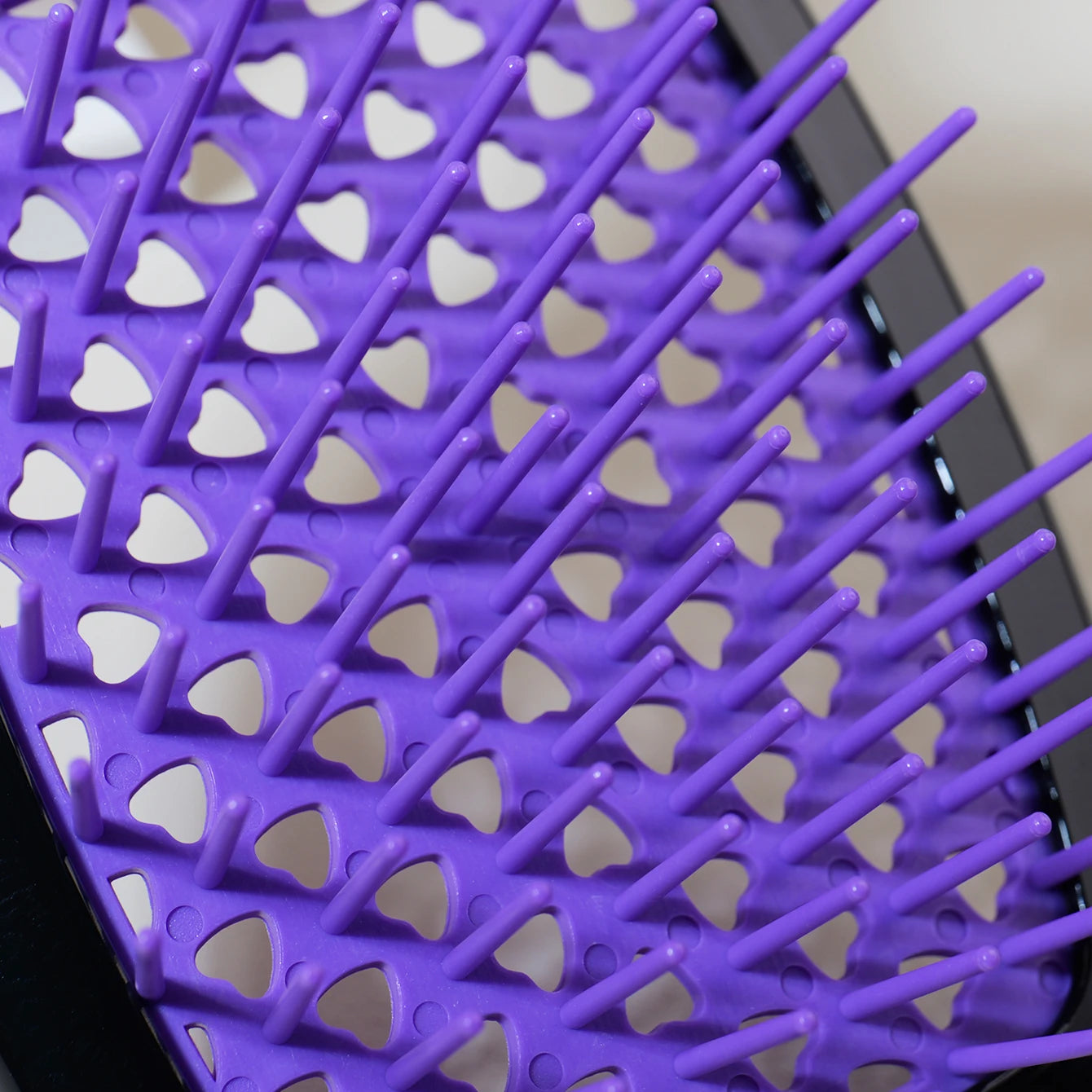 Herzförmige Multi-Color Haarbürste – 1/3 Stück | Antistatische Bürste für Nasses & Trockenes Haar, Perückenfreundlich Kaufschwan®