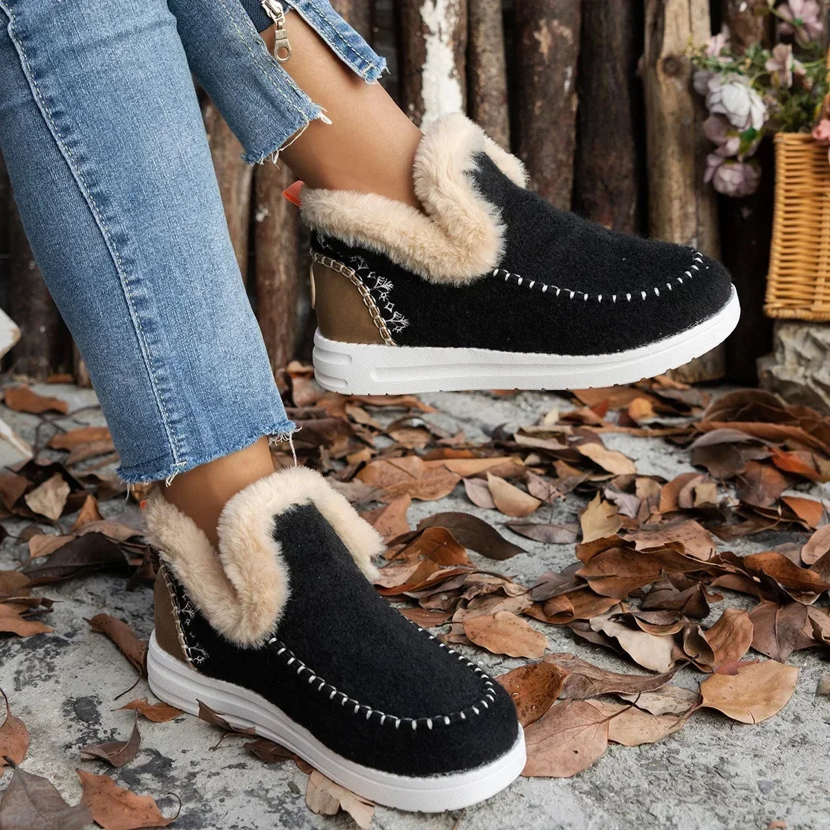 Damen Winterstiefel – Runde Zehenform Schneestiefel mit Kunstfell Futter | Flache Kurzschaft Stiefel mit Warmem Fleece für Damen Kaufschwan®