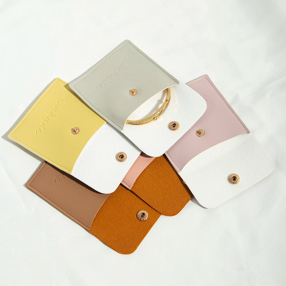 50 Stück Personalisierte PU-Leder Schmuckbeutel – Mit Druckknopfverschluss | Logo-Druck für Ohrringe, Ringe, Broschen & Geschenke Kaufschwan®