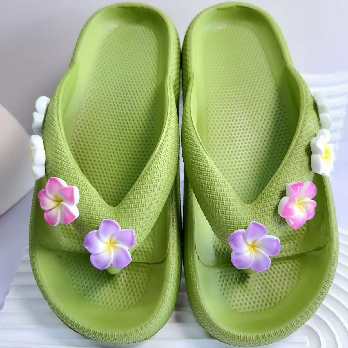 Damen Süße Bunte Ei-Blumen Flip-Flops | Sommer-Sandalen | Strand, Party & Freizeit Hausschuhe Kaufschwan®