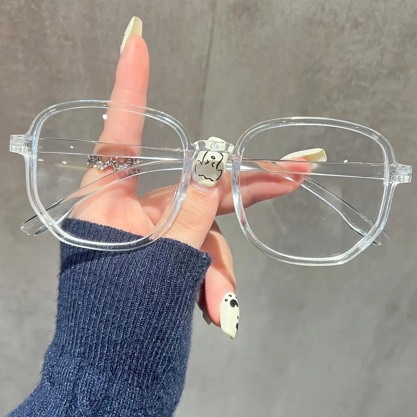 Damenbrille in Jelly-Farbe – Neue Retro-Flache Irreguläre Fassung | Modische Alltags- und Freizeitbrille Kaufschwan® Transparent