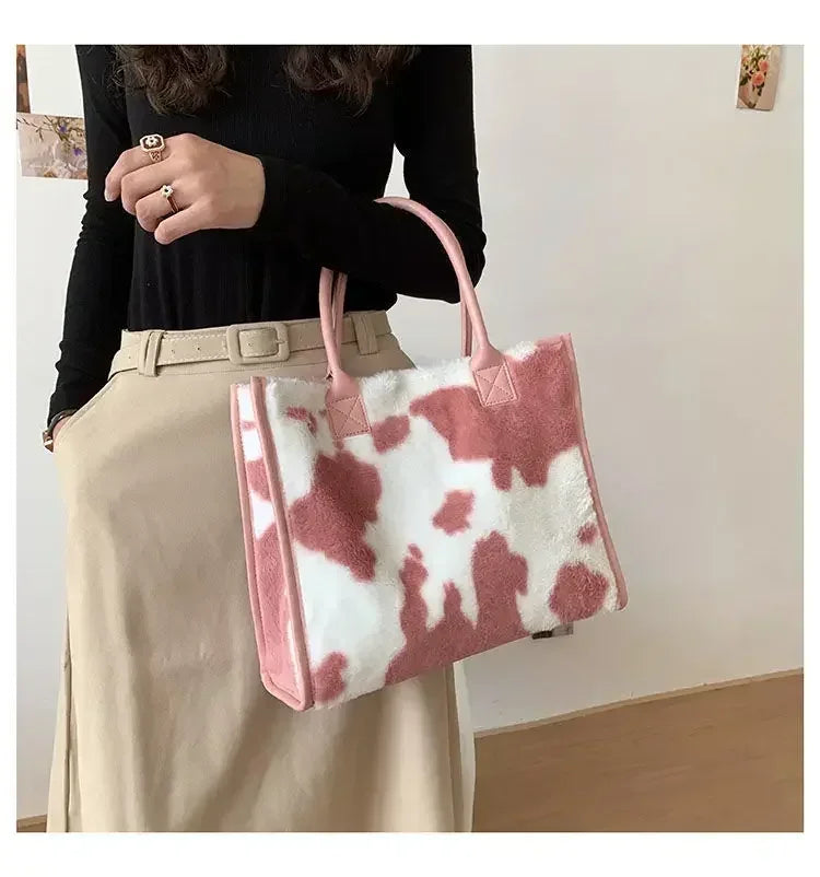 Damen Handtasche aus Weichem Plüsch – Winter Tote mit Leoparden- & Kuhmuster | Flauschige PU Leder Unterarm Schultertasche Kaufschwan®