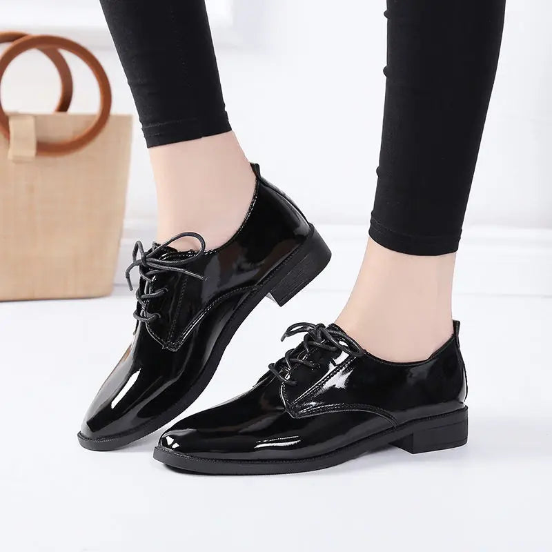 Damen Business-Schuhe – Schwarze Low-Heels aus Leder | Klassische Business-Schuhe für Büro & Karriere im Herbst Kaufschwan®