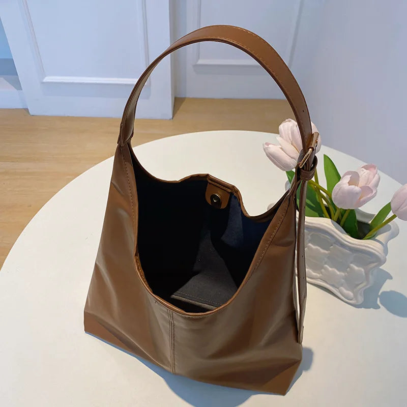 Große Damen Tote Tasche für Eine Schulter – Lässige & Vielseitige Crossbody Handtasche | Modische Schlichte City Tasche