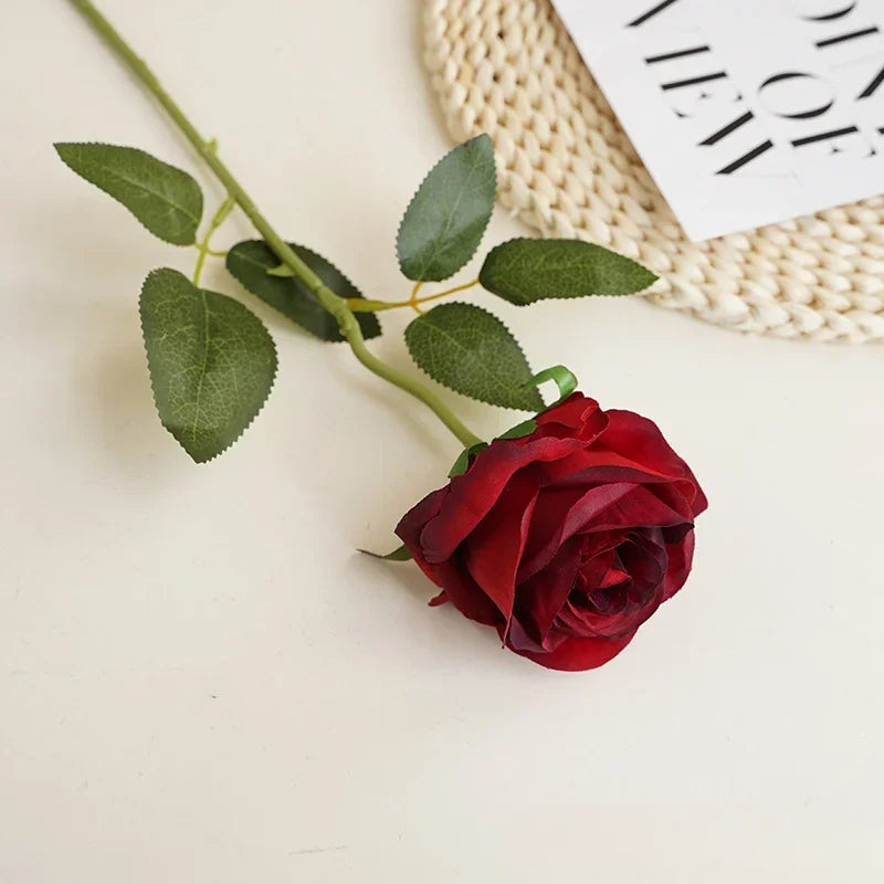8CM Künstliche Rosen – Plastik Juana Blumenstrauß für Valentinstag, Hochzeit, Wohnzimmer & Esstisch Dekoration Kaufschwan® Tiefrot
