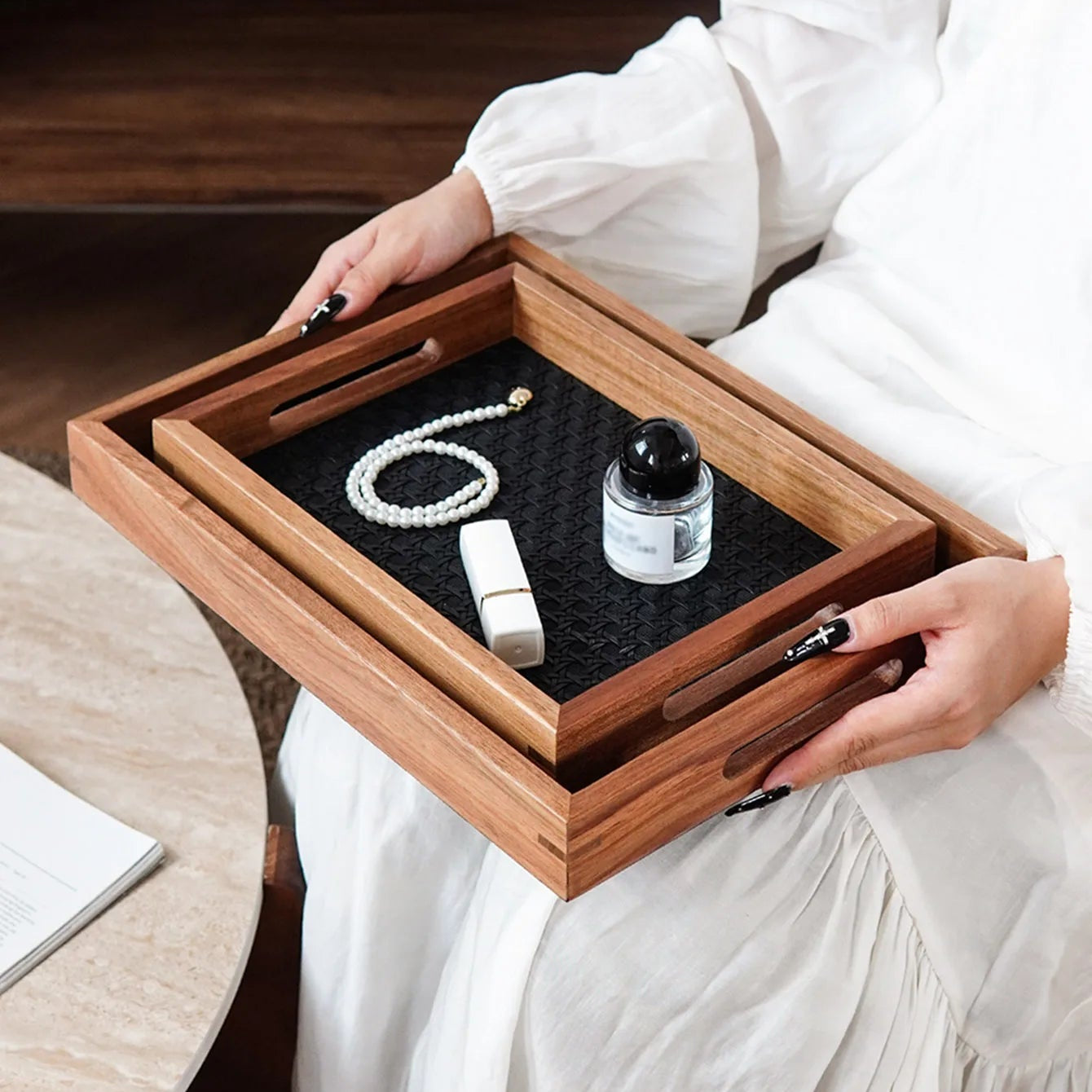 Leder-Tablett mit Bambusmuster & Akazienholz – Dekoratives Schmuck- & Aromatherapie-Tablett für Zuhause & Geschenkideen Kaufschwan®