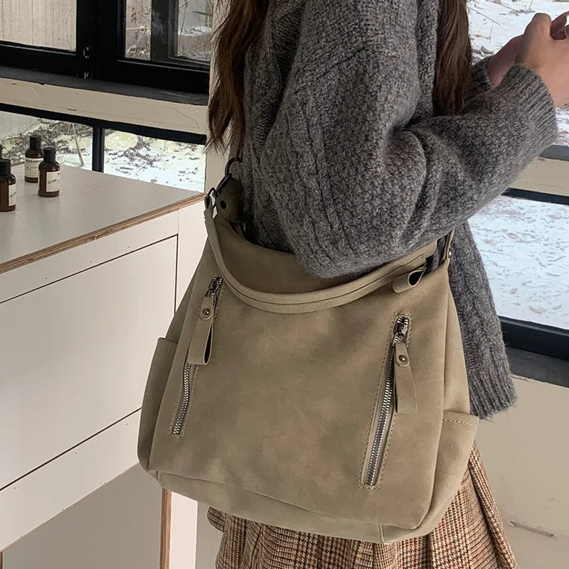 Damen Crossbody Tasche Luxus Designer – Schräge Umhängetasche & Schultertasche | Große Retro Hobo Tasche aus Mattem PU Leder Kaufschwan®
