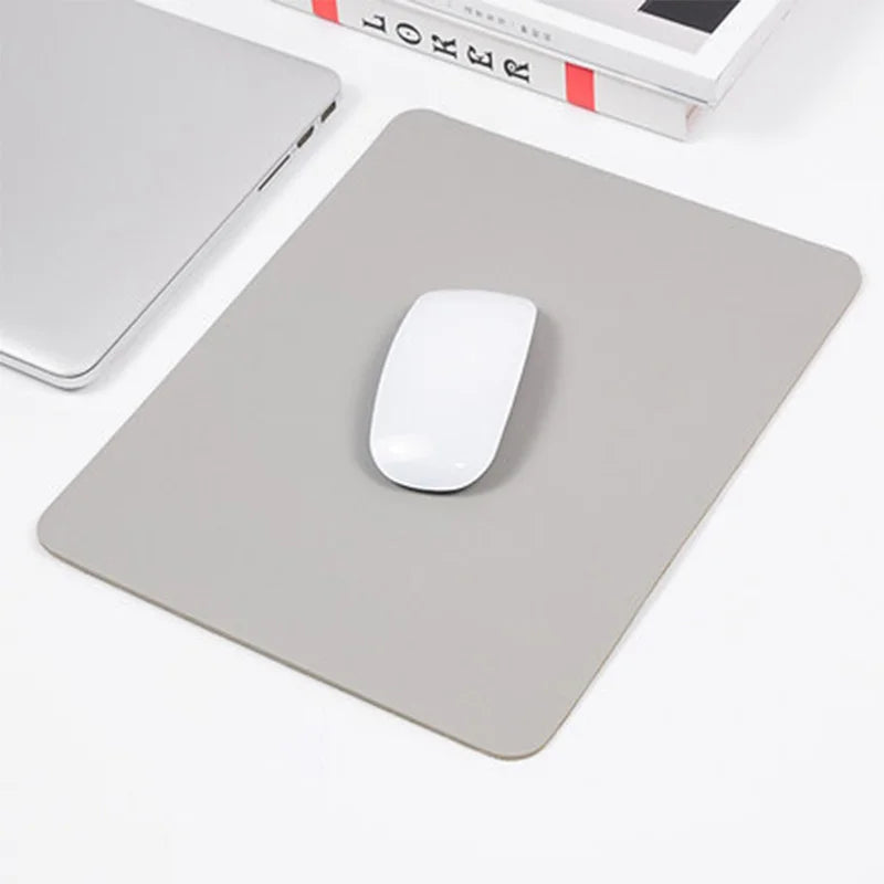 Schlichtes Einfarbiges PU Leder Mauspad – Rutschfeste Wasserdichte Schreibtischunterlage für Laptop und PC Kaufschwan® Grau
