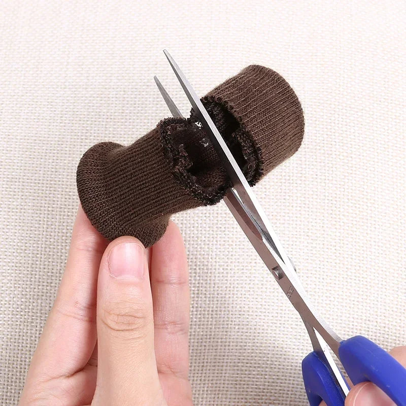 24 Stück Mehrfarbige Gestrickte Silikon Stuhlbein Socken – Anti-Rutsch Möbelbeinüberzüge für Bodenschutz | Verhindern Kratzer & Reduzieren Geräusche Kaufschwan®