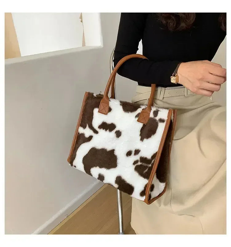 Damen Handtasche aus Weichem Plüsch – Winter Tote mit Leoparden- & Kuhmuster | Flauschige PU Leder Unterarm Schultertasche Kaufschwan®