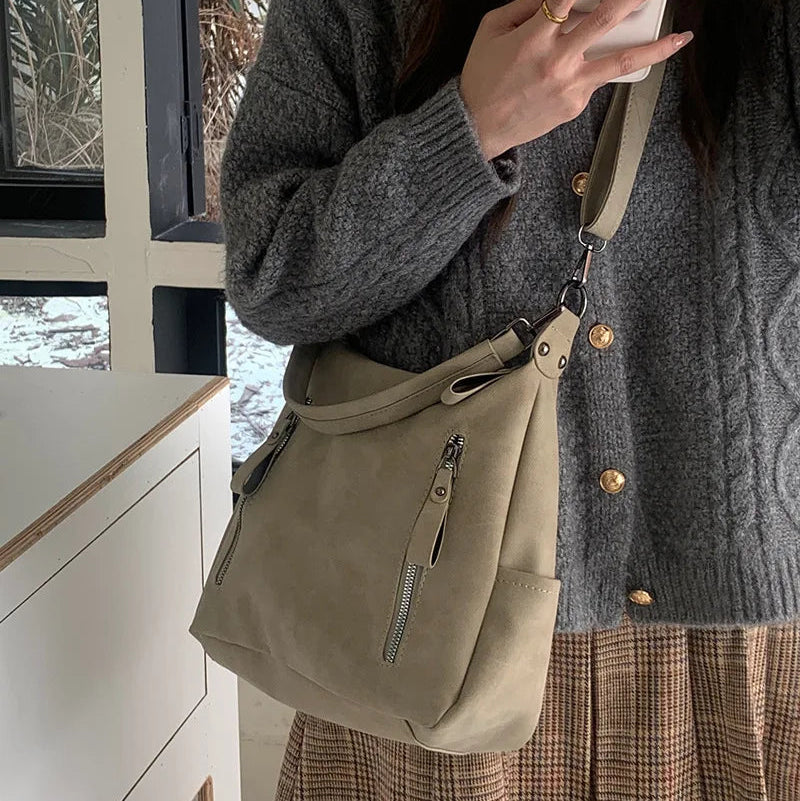 Damen Crossbody Tasche Luxus Designer – Schräge Umhängetasche & Schultertasche | Große Retro Hobo Tasche aus Mattem PU Leder Kaufschwan®