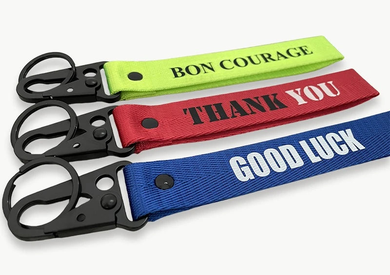 Personalisierter Schlüsselanhänger fürs Handgelenk – Mit eigenem Text oder Logo | Lanyard mit Clip für Auto & Motorrad, Unisex Design Kaufschwan®