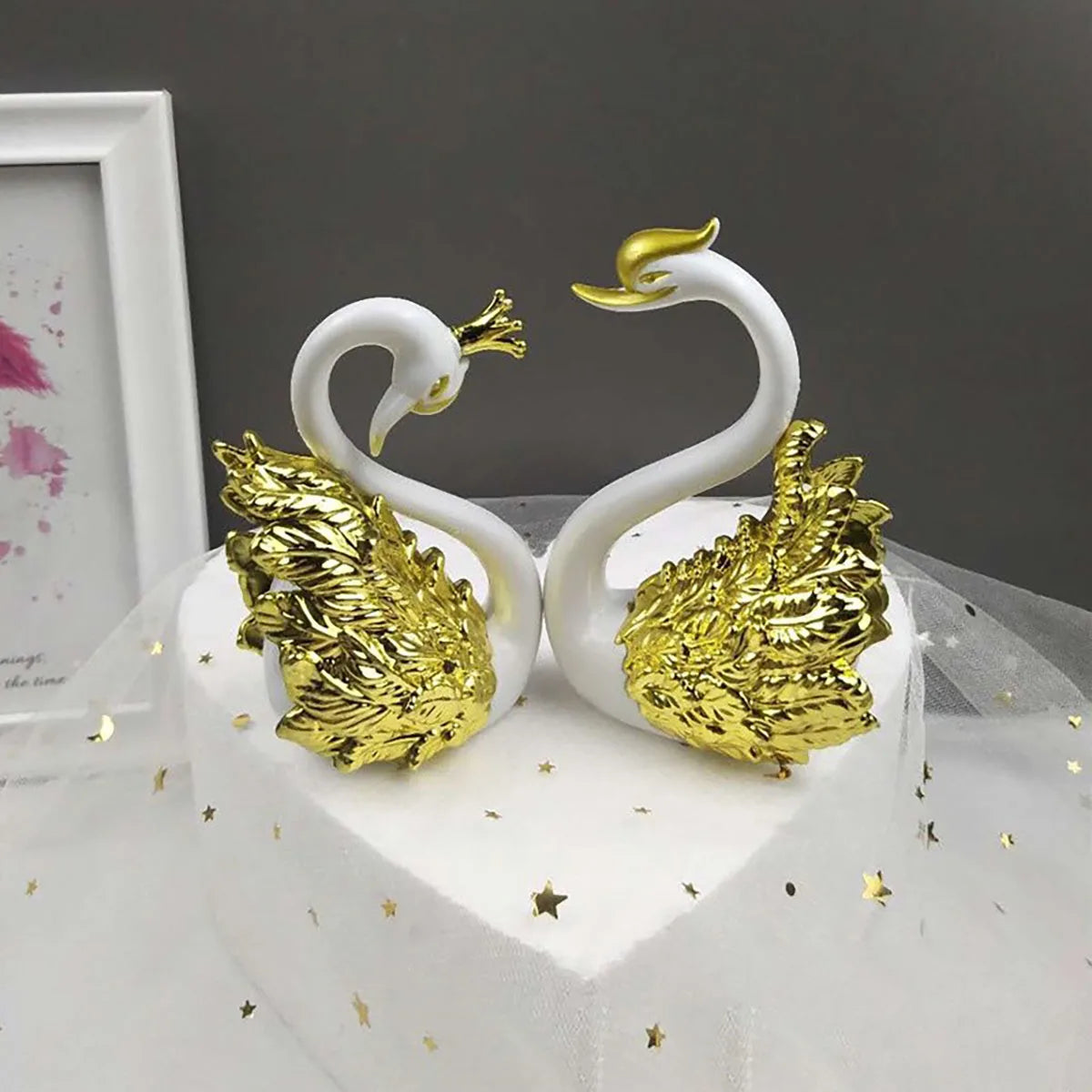 Mini Schwanenpaar Figur – Romantische Sammler-Dekoration für Auto, Hochzeitstorte und Wohnaccessoires Kaufschwan®