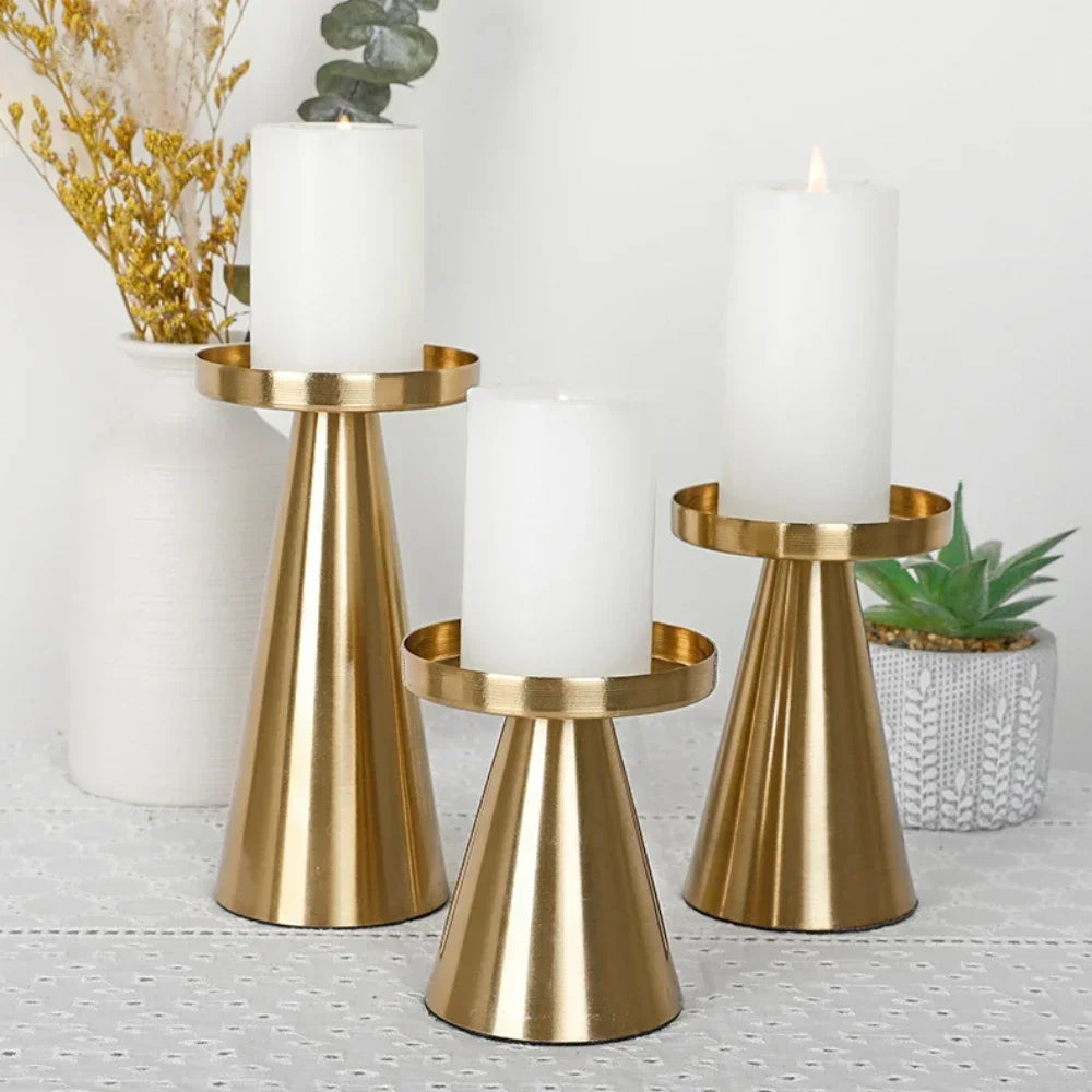 Goldener Kerzenhalter 3-in-1 Set – Luxuriöser Metall Kerzenständer für Stumpen- & Stabkerzen, Hochzeitsdeko & Valentinstag Geschenk Kaufschwan®