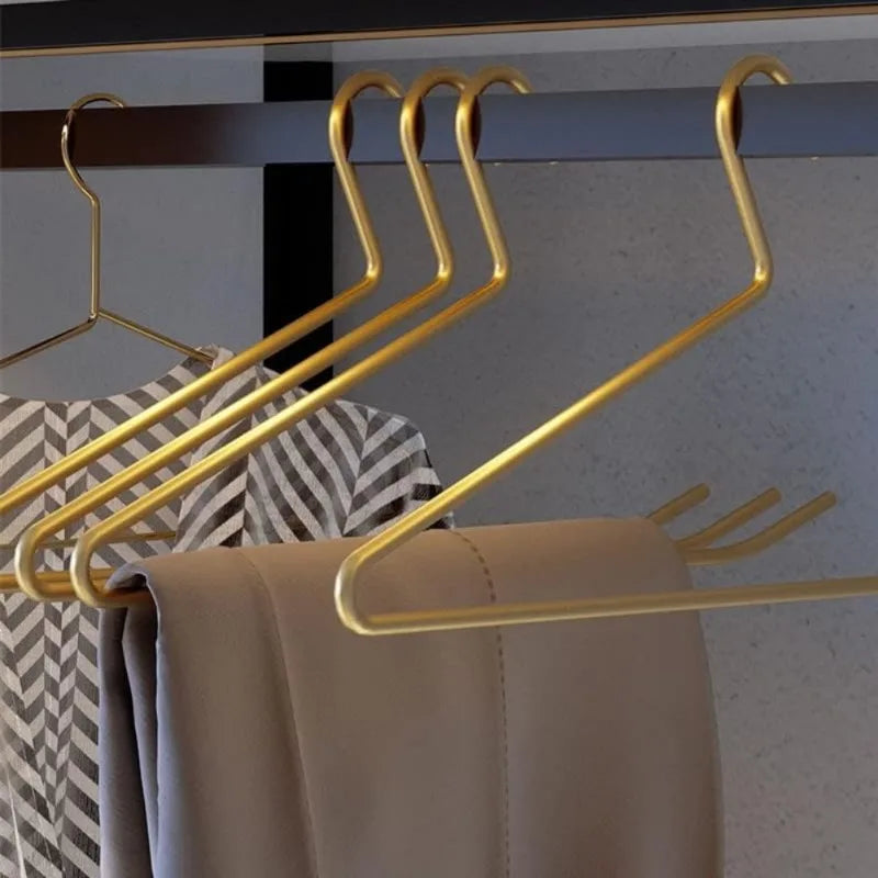 Goldene Aluminium Hosenbügel – Platzsparender L Förmiger Organizer für Kleiderschränke Kaufschwan®