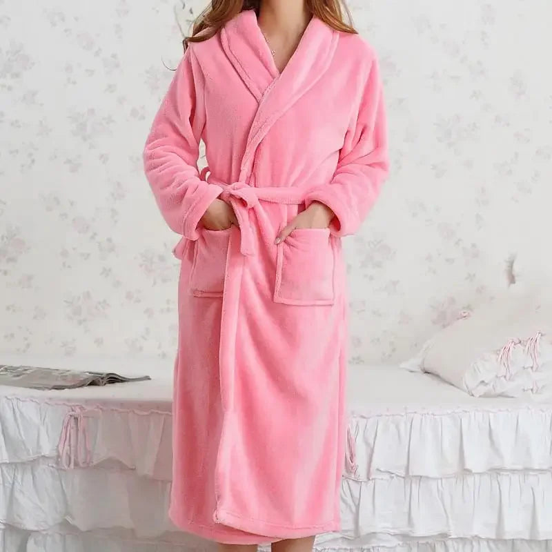 Langer Winter-Bademantel aus Korallenvlies – Dicker Warmer Flanell-Morgenmantel im Kimono-Stil für Zuhause