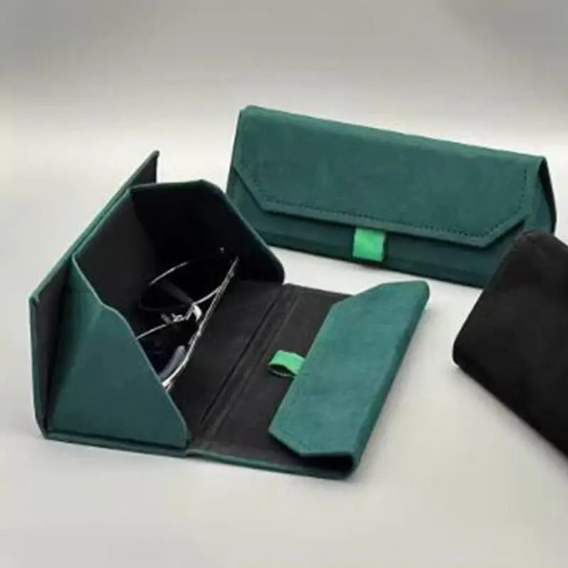 Samt Dreieck Faltbares Brillenetui – Elegantes Hartschalen Etui für Sonnenbrillen und Lesebrillen Kaufschwan®