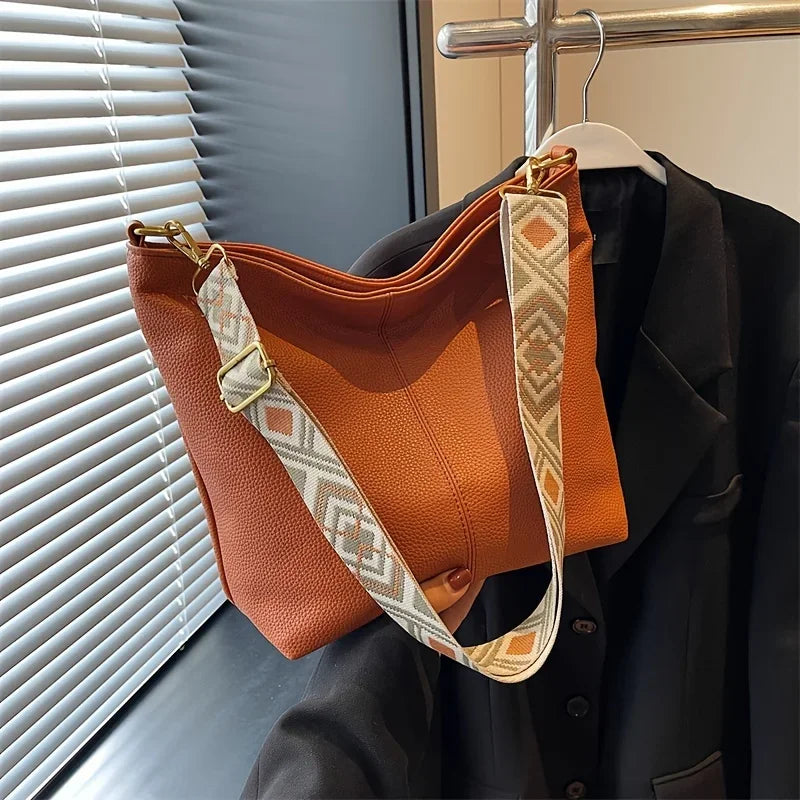 Schlichte Damen Crossbody Tasche mit Großem Fassungsvermögen – Lässige Multifunktionale Pendler Tasche | Schultertasche mit PU Leder Struktur Kaufschwan® Braun