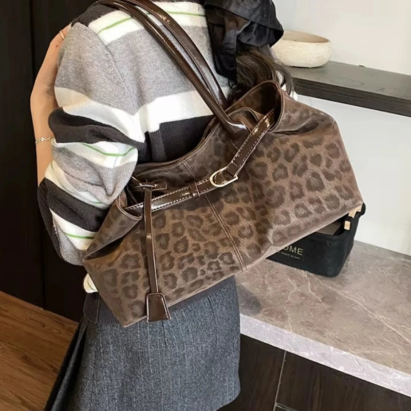 Leopard PU Leder Schultertasche für Damen – Luxus Designer Trend Tote | Handtasche mit Kurzem Griff & Damen Geldbörse Kaufschwan®