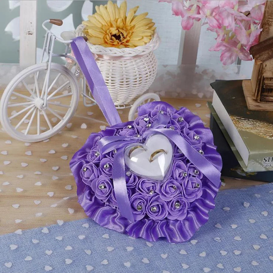 Herz Ringkissen mit Perlen und Rosen – Romantischer Ringhalter für Hochzeiten Kaufschwan® Lila